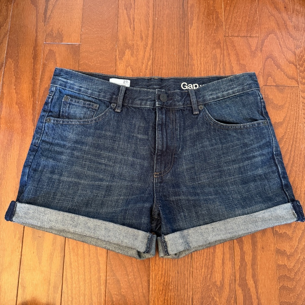 GAP Boyfriend Jean Shorts | Size 27R | Excellent Condition